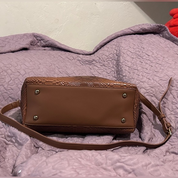 Mellow World Vegan Leather Cognac Crossbody. Snakeskin texture. Gently Usef. - Picture 9 of 11